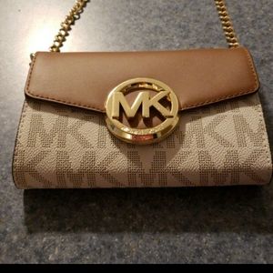 MK PURSE